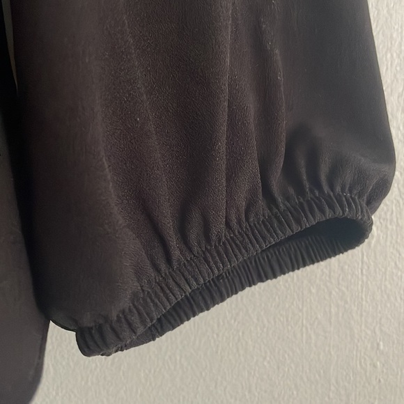 Black top from Supply and demand - Picture 3 of 5